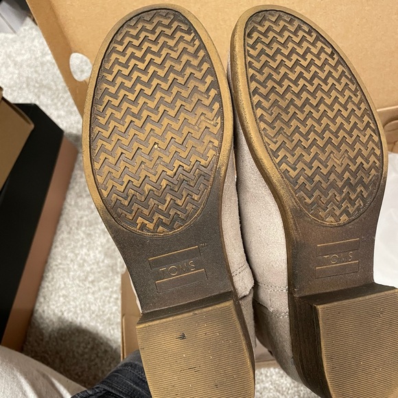 TOMS Desert Taupe Suede Womens Booties Deia - Picture 5 of 9